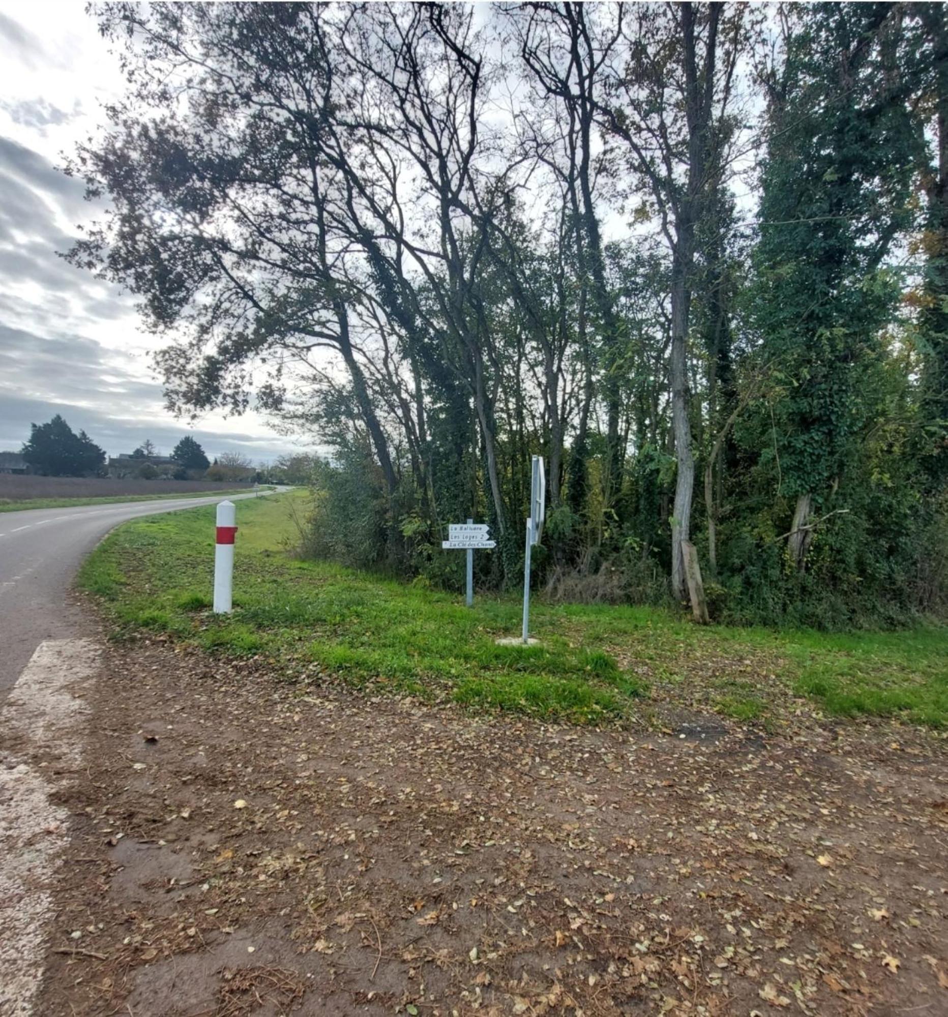 logement campagnard charmant, fonctionnel, cour privée avec WiFi Tauxigny Esterno foto