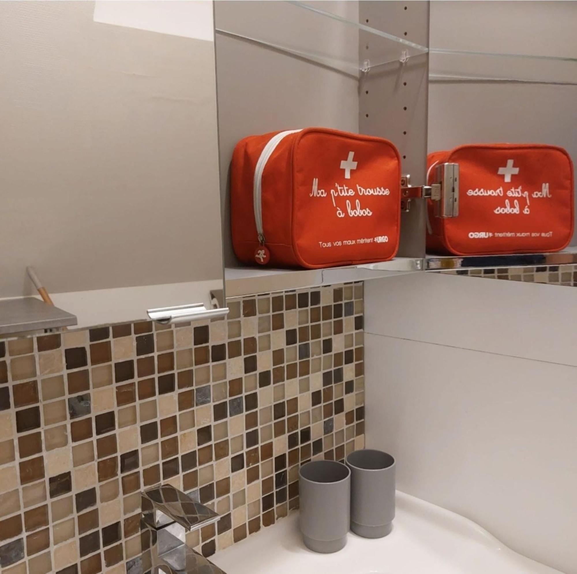 logement campagnard charmant, fonctionnel, cour privée avec WiFi Tauxigny Esterno foto