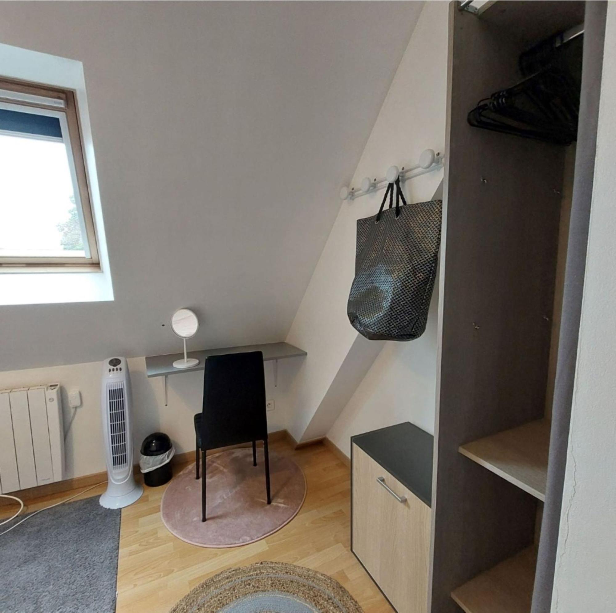 logement campagnard charmant, fonctionnel, cour privée avec WiFi Tauxigny Esterno foto