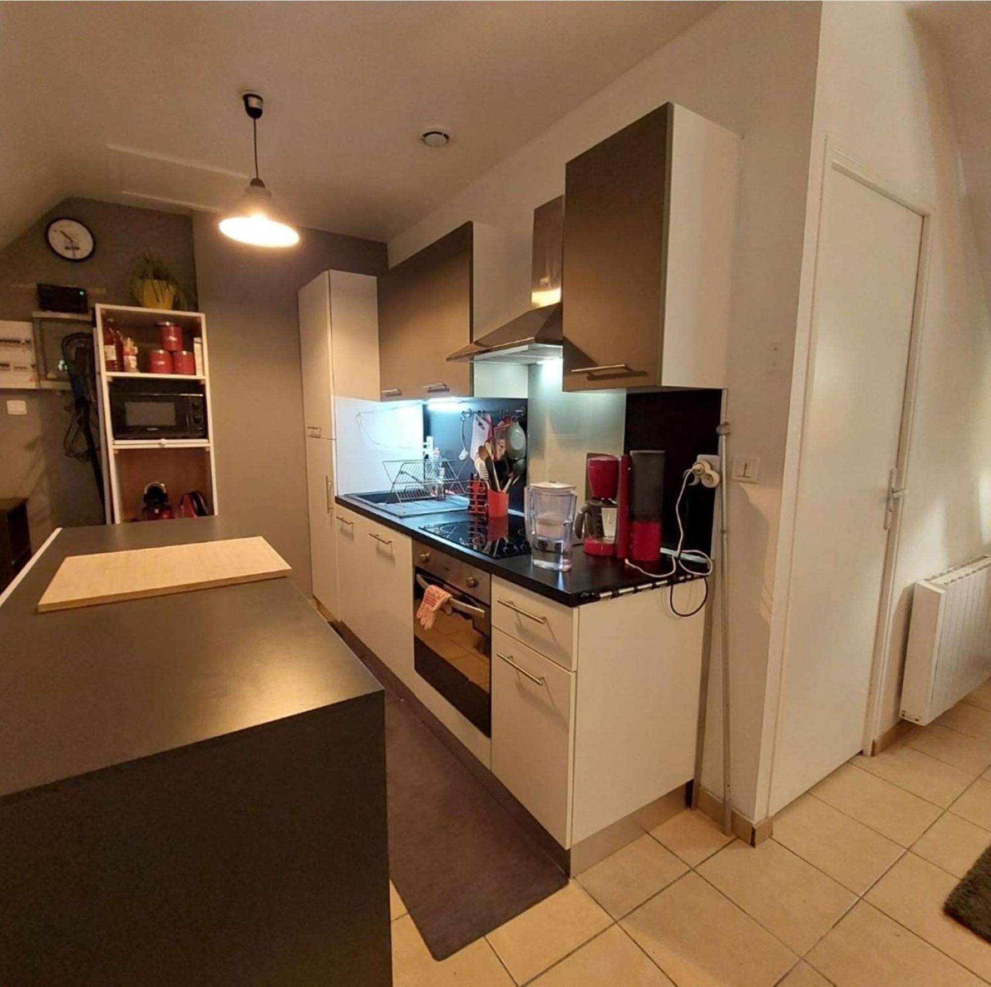 logement campagnard charmant, fonctionnel, cour privée avec WiFi Tauxigny Esterno foto