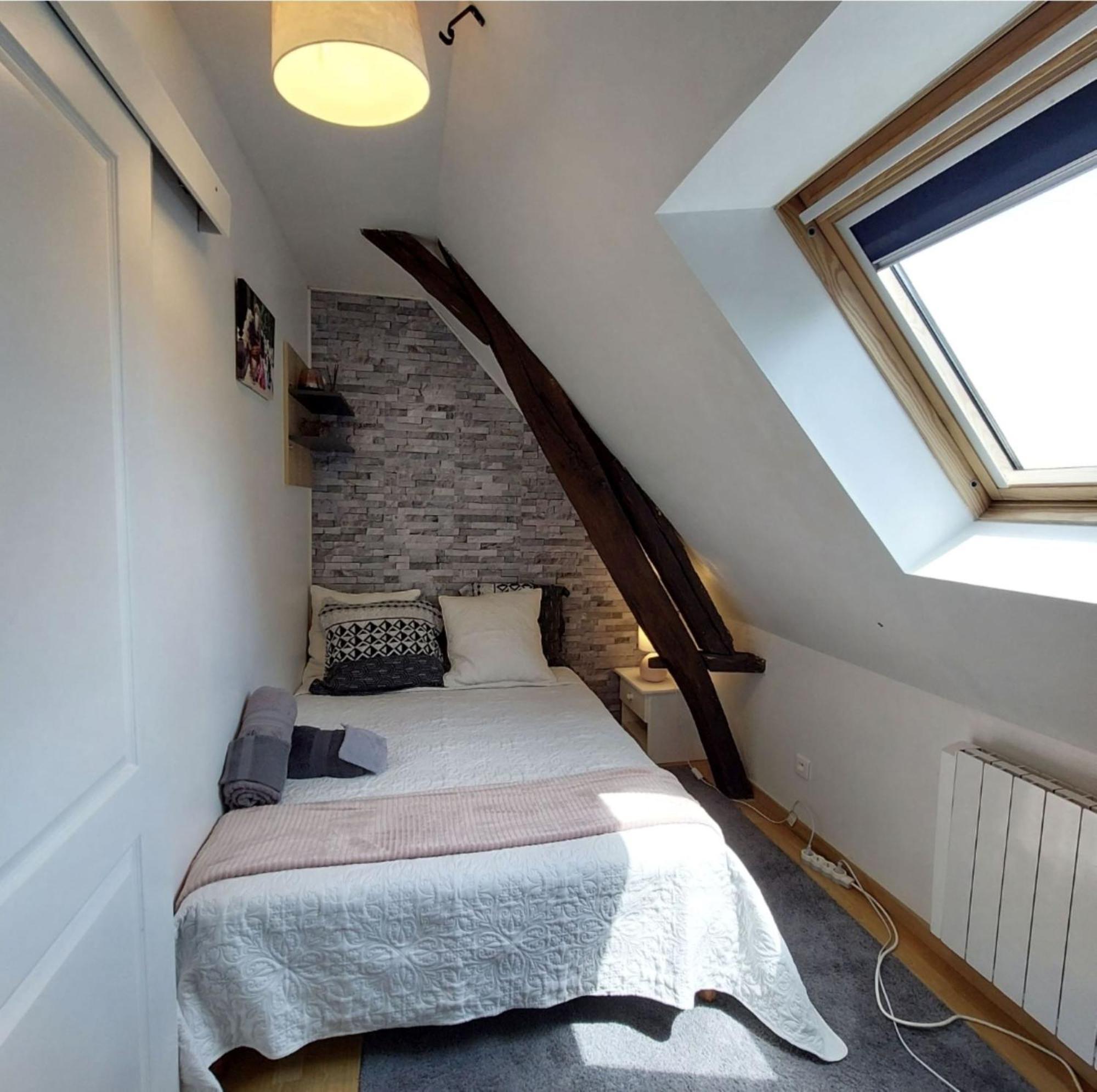 logement campagnard charmant, fonctionnel, cour privée avec WiFi Tauxigny Esterno foto
