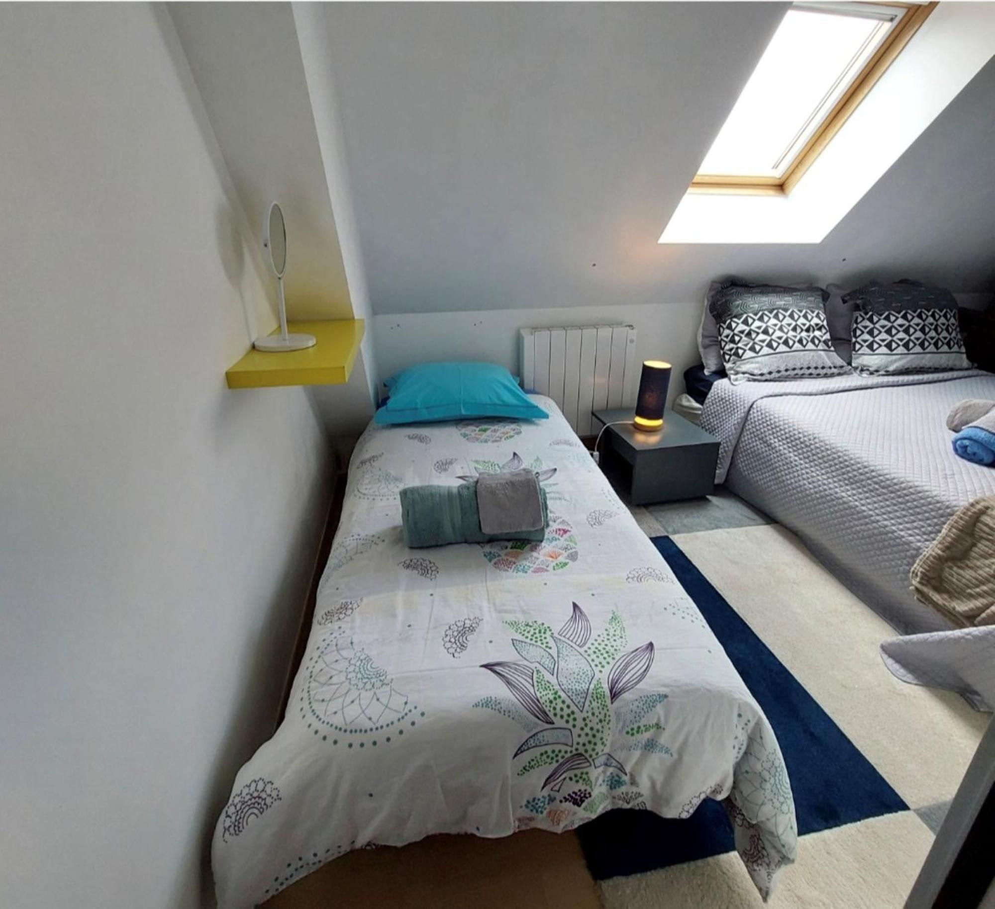 logement campagnard charmant, fonctionnel, cour privée avec WiFi Tauxigny Esterno foto